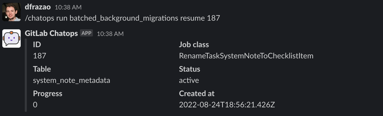显示使用 MIGRATION_ID 恢复特定批量后台迁移的 ChatOps 命令输出。
